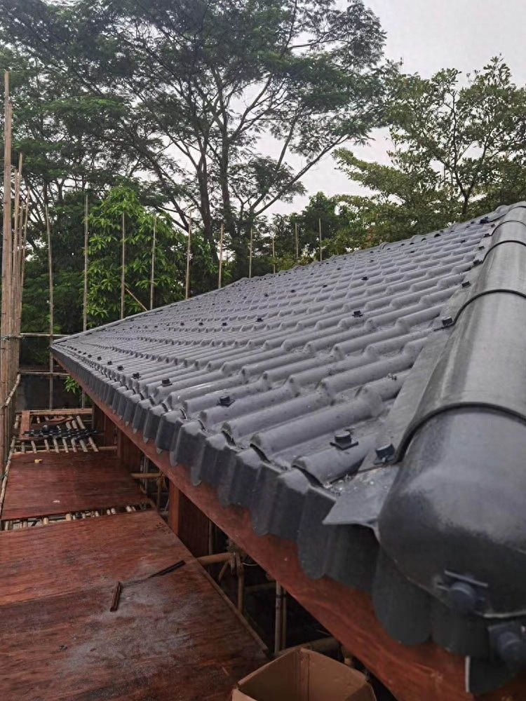 如何在木檩条屋顶上安装合成树脂瓦