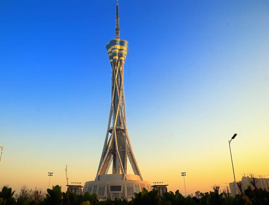 世界最高全钢结构塔在河南，行走海拔388米，力压东京铁塔