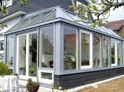钢结构玻璃房造价多少钱一平方_钢结构玻璃房价格_玻璃钢结构房图片