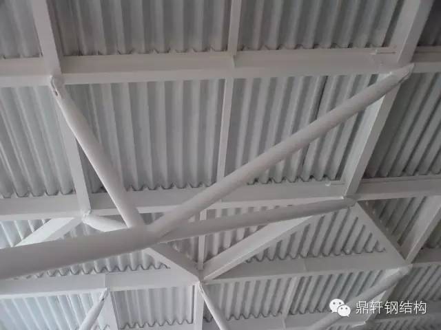 斜拉杆钢雨棚结构要求标准_钢架雨棚斜拉杆_钢结构雨棚斜拉杆要求