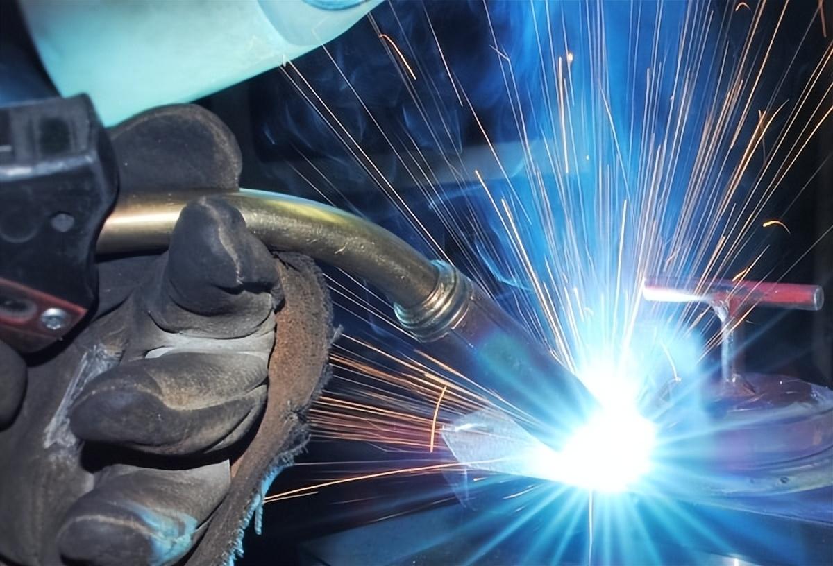 钢结构焊接外形尺寸_焊接型钢标准_钢件焊接标准