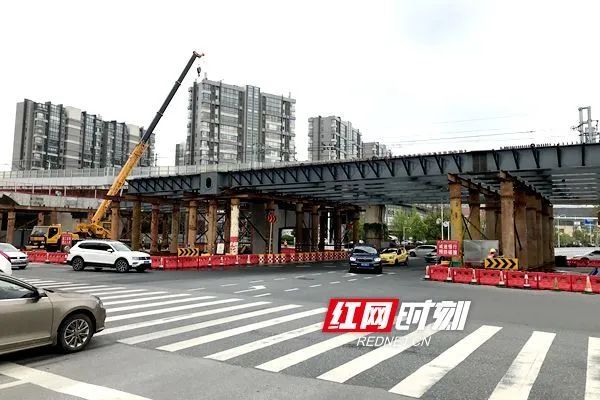 轻型钢板结构图片_轻型钢板结构施工工艺_钢结构轻型板